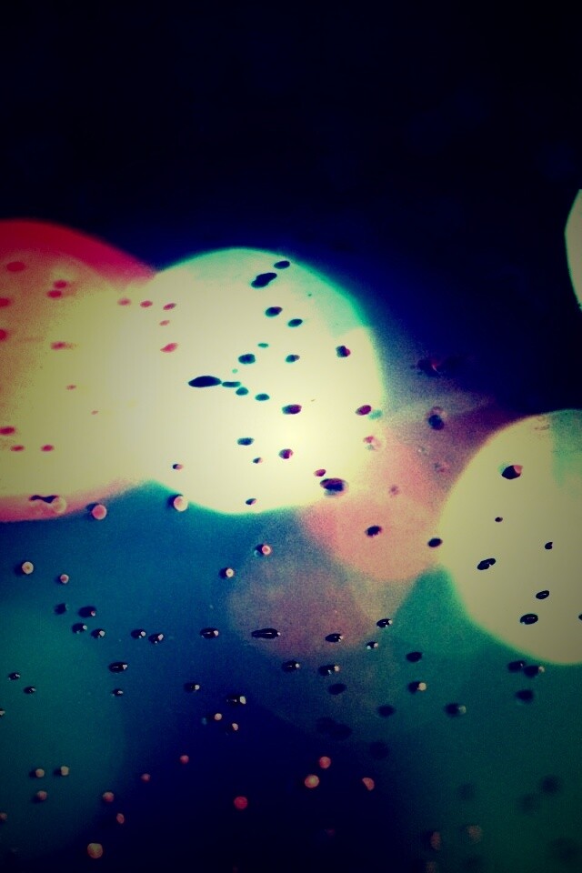 Огни, стекло и капли обои