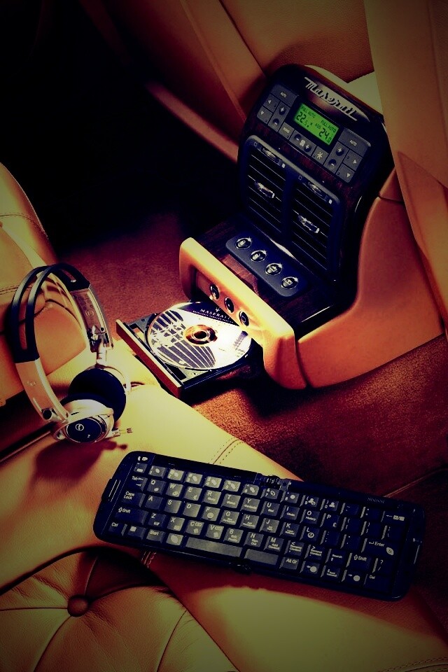 Салон Quattroporte обои