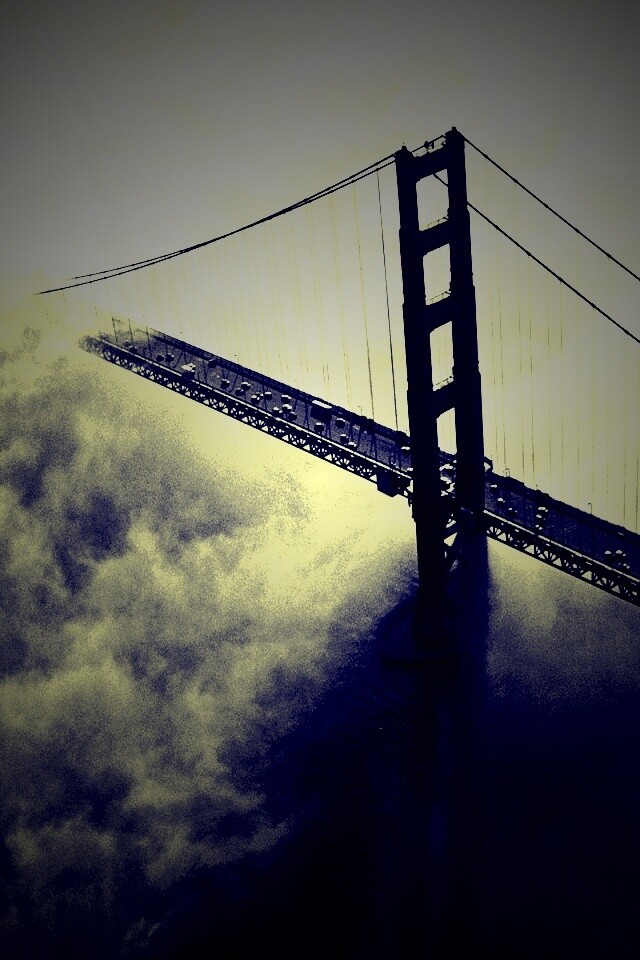 Мост Золотые ворота утопает в тумане обои