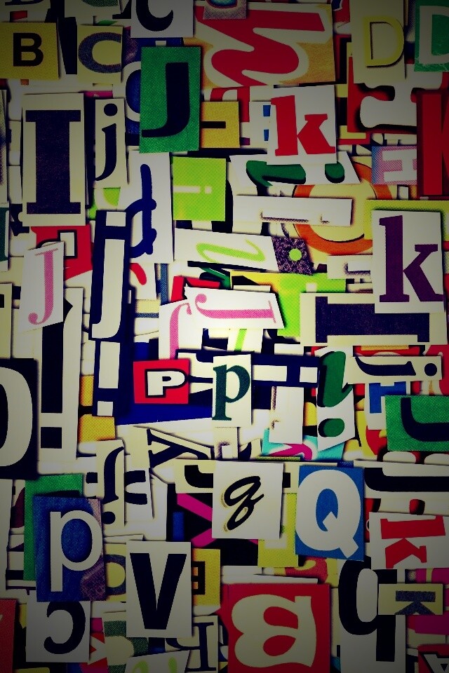 Буквы вырезанные из журналов обои