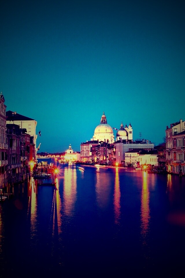 Канал в Венеции обои