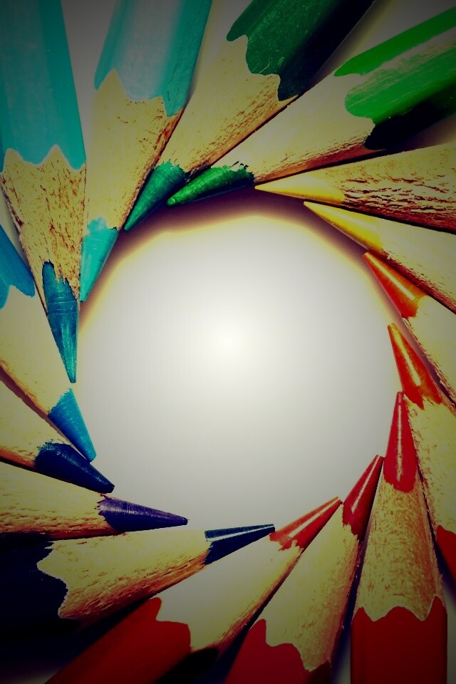 Радуга в карандашах обои