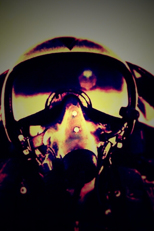 Пилот истребителя обои