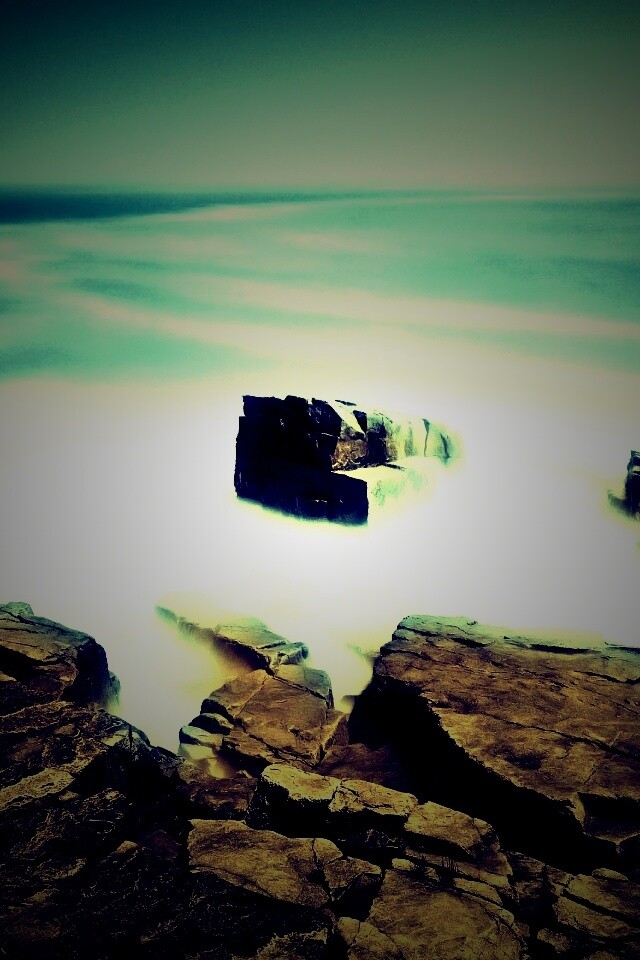 Скалы у моря обои