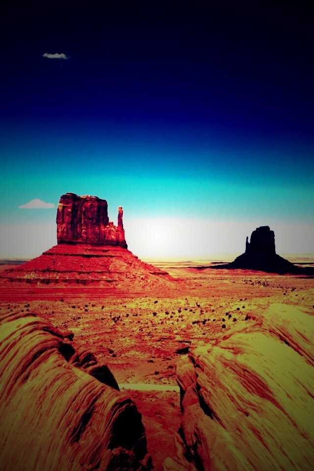 Долина монументальных гор обои