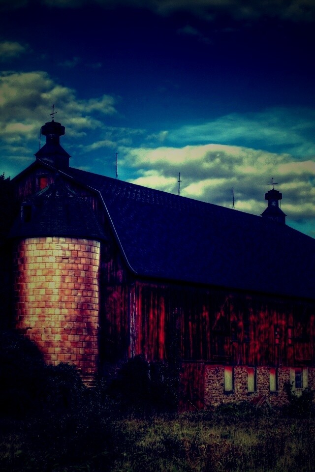 Старый красный амбар обои