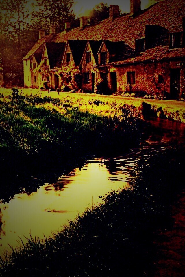 Домик в Англии обои