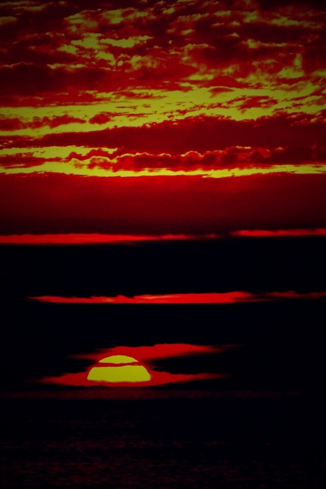 Закат в море обои