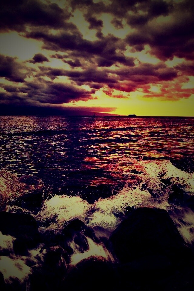 Неспокойно синее море.. обои