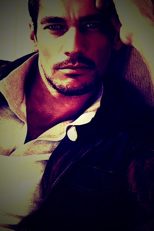 Парень в куртке обои