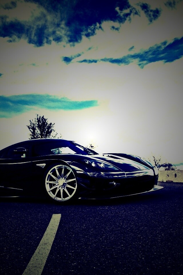 Черный кёнигсег обои