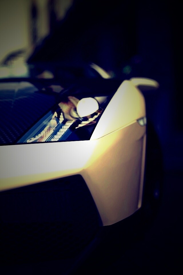 Lamborghini с карбоновым багажником обои