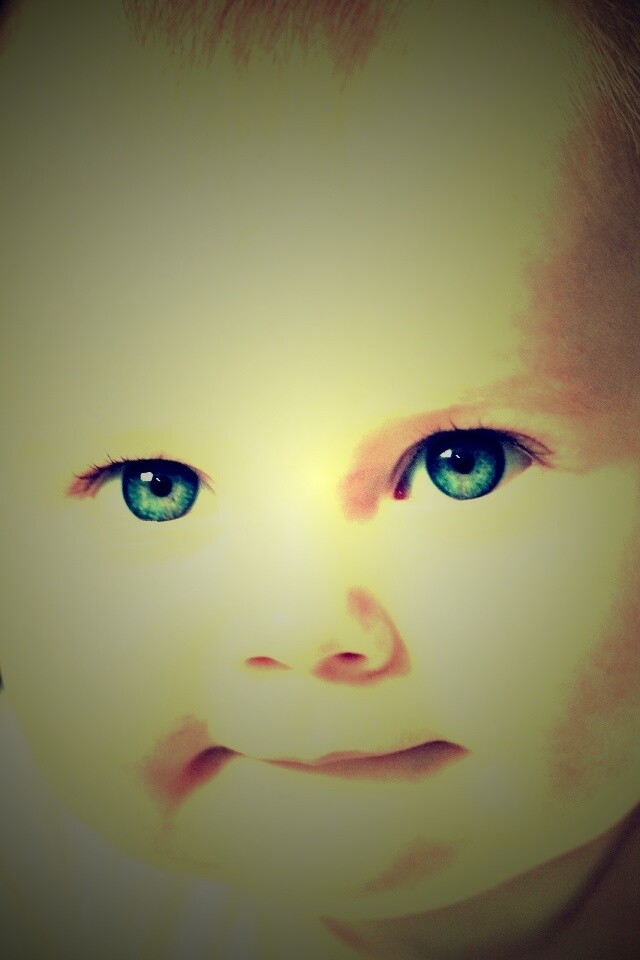 Прелестное дитя обои