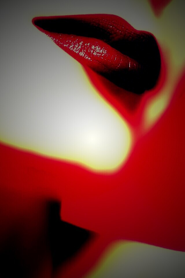 Красные губы обои