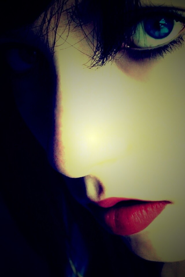 Наушники и девушка обои