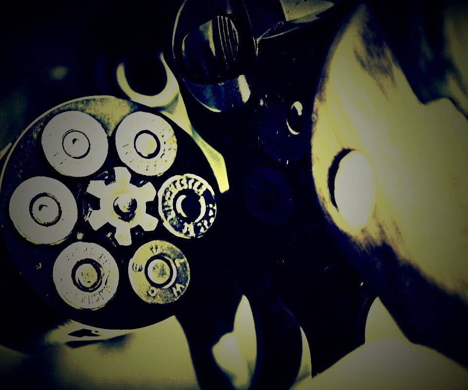 Револьвер обои