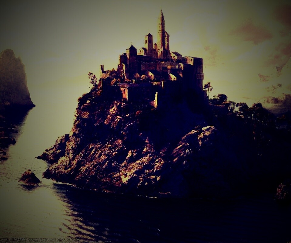 Замок на скале обои