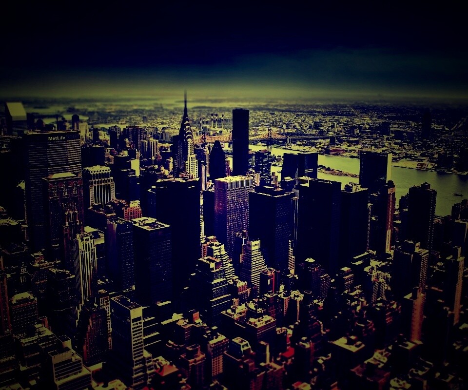 Темное небо над городом обои