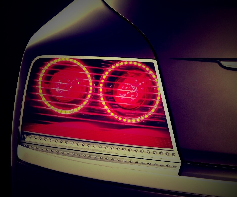 Горящие задние фары обои