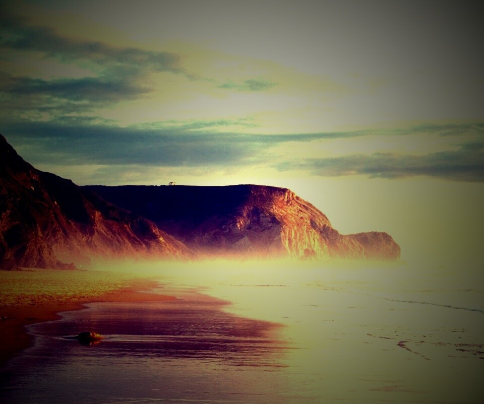 Горы уходящие в море обои