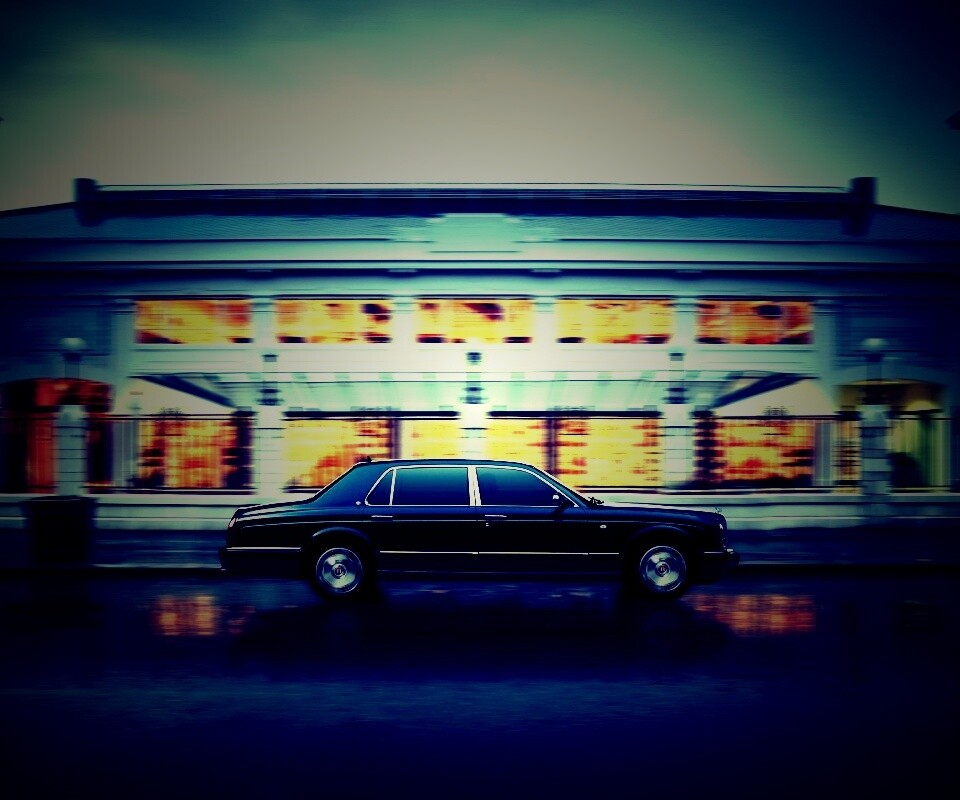 Бентли в городе обои