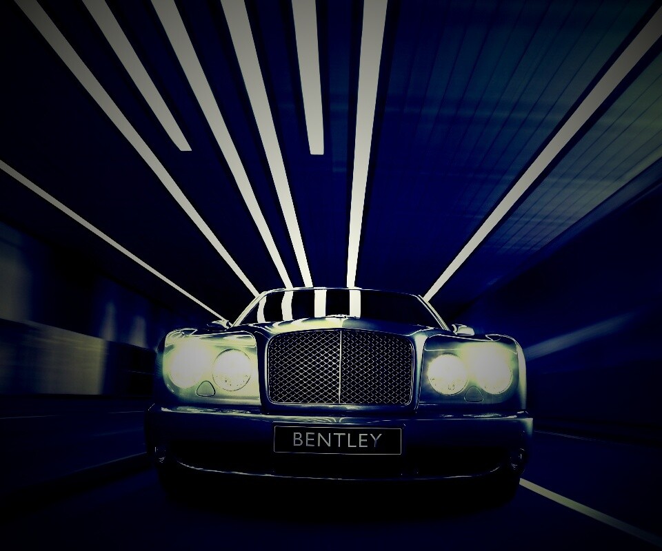 Бентли в тоннеле обои