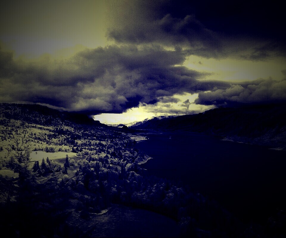 Беспокойное небо обои