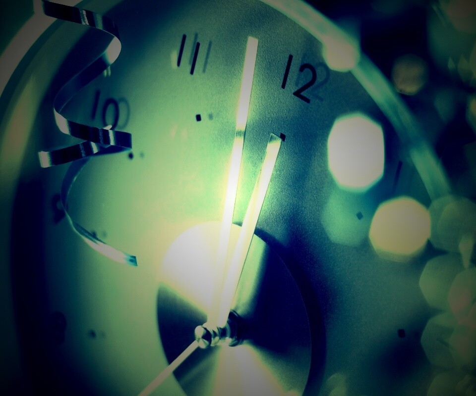 Часы в ожидании нового года обои