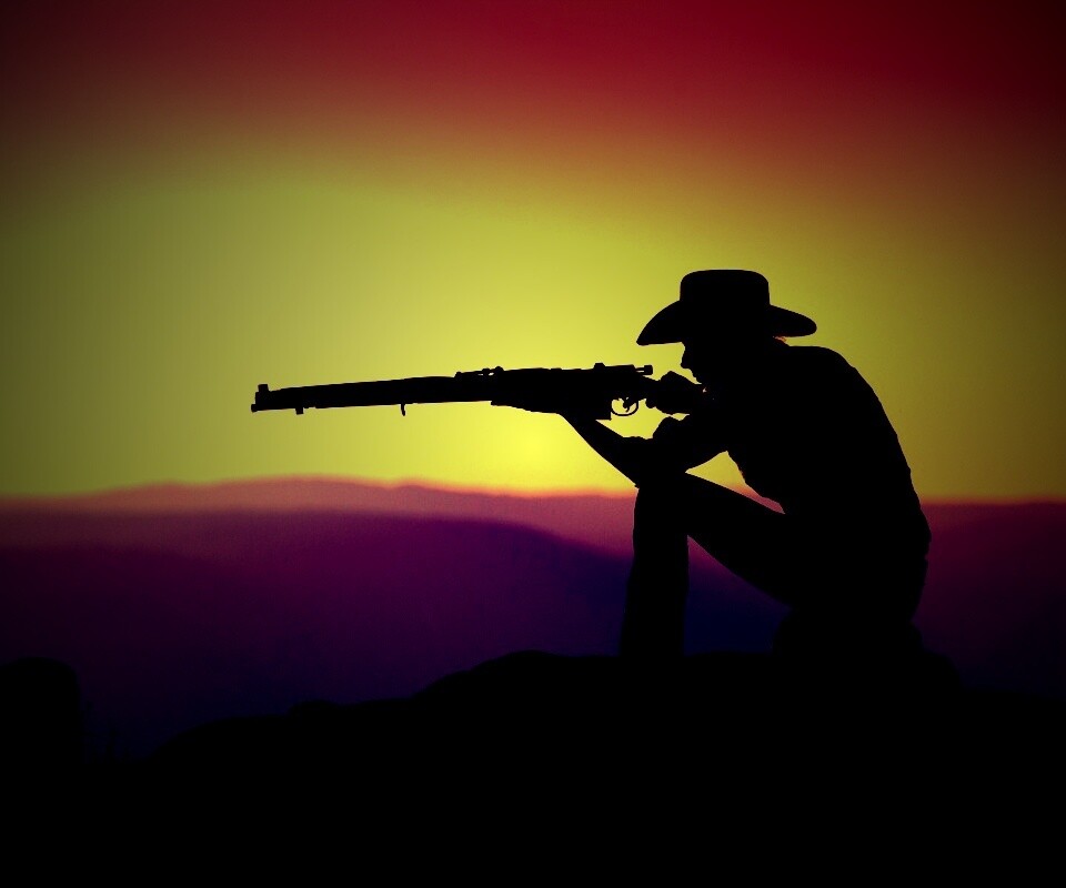 Стрелок на закате обои