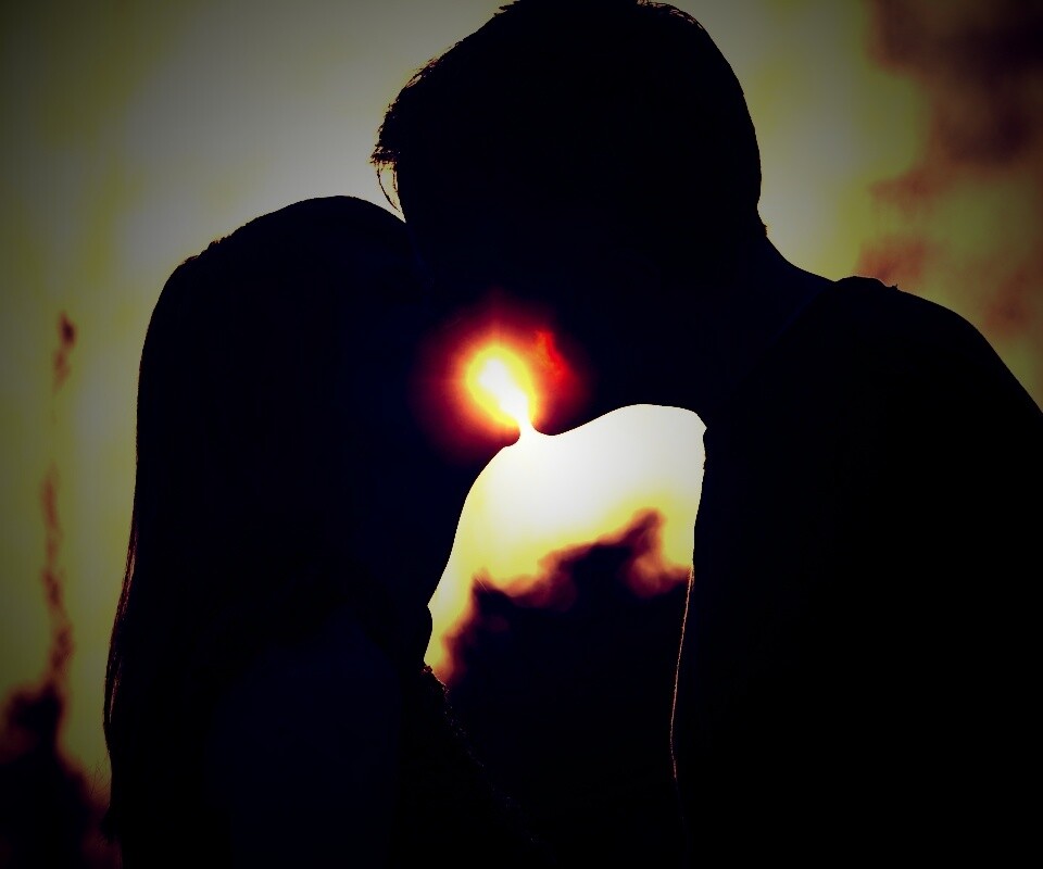 Поцелуй обои