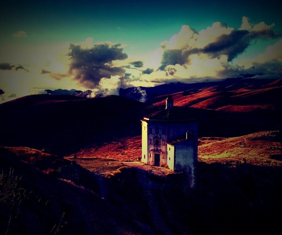 Горная церковь обои