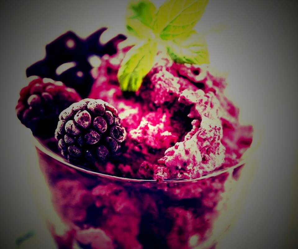 Ягодное мороженное обои