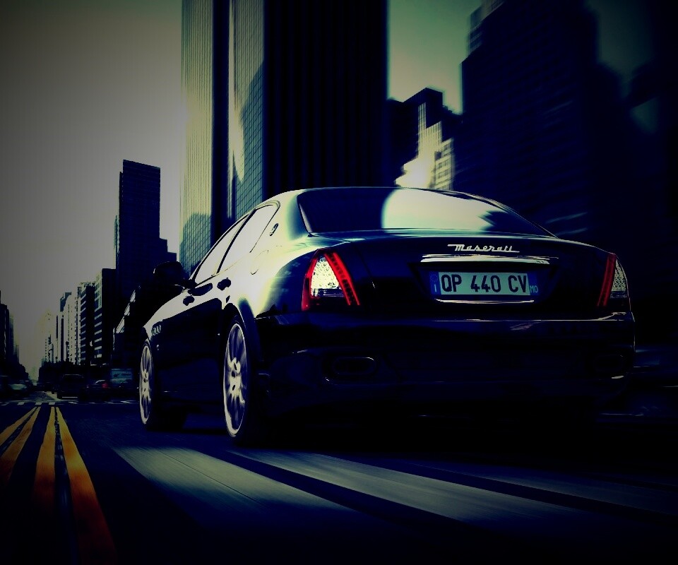 Maserati Quattroporte в городе обои