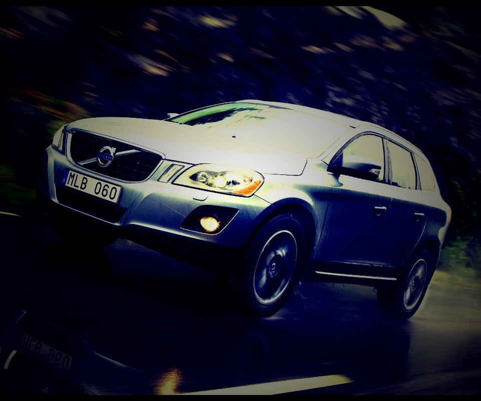 Кроссовер Вольво обои