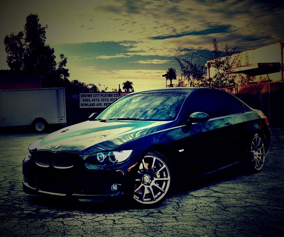 Чёрный БМВ обои