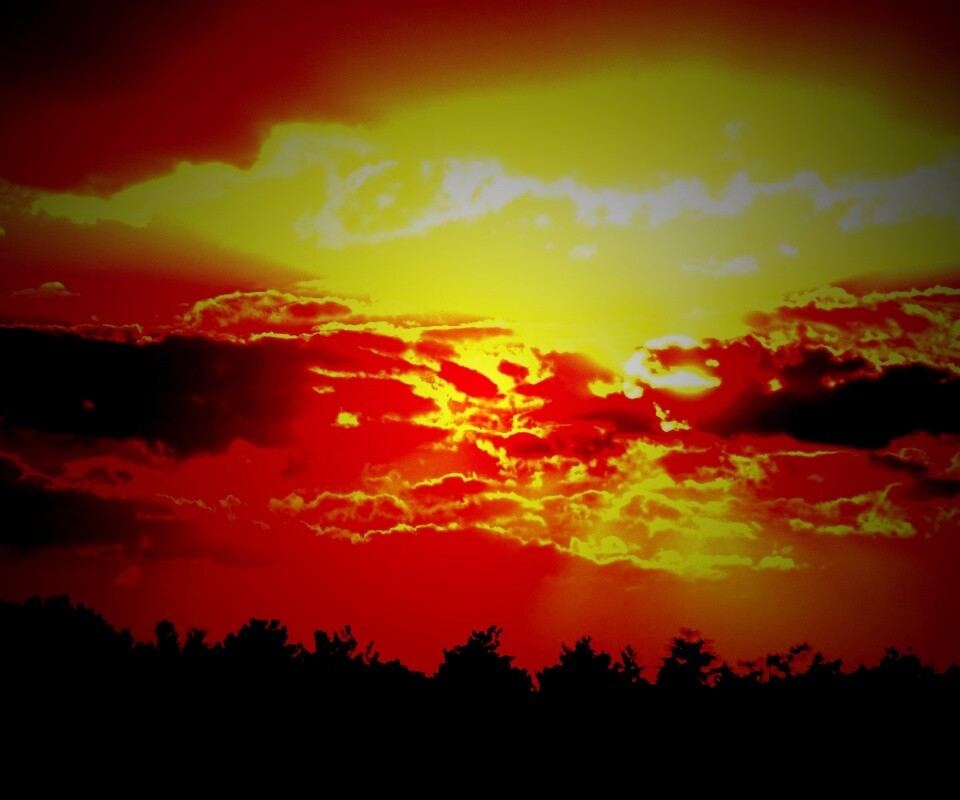 Ярко-оранжевое закатное небо обои