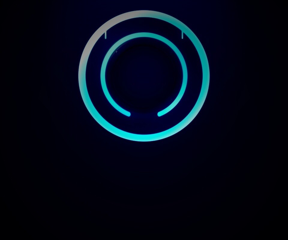 Диск из Tron на черном фоне обои