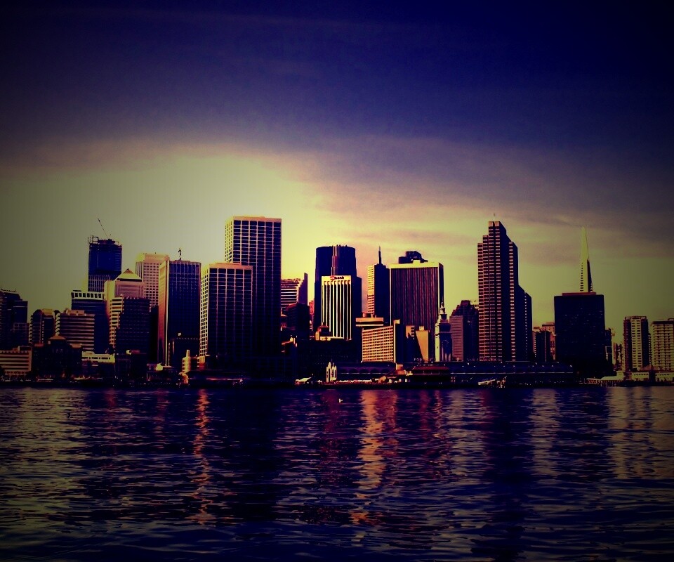 Небоскребы на береговой линии обои