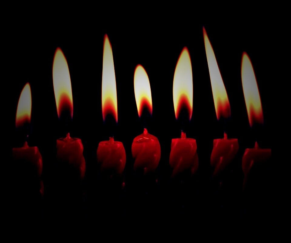 Красные свечи обои