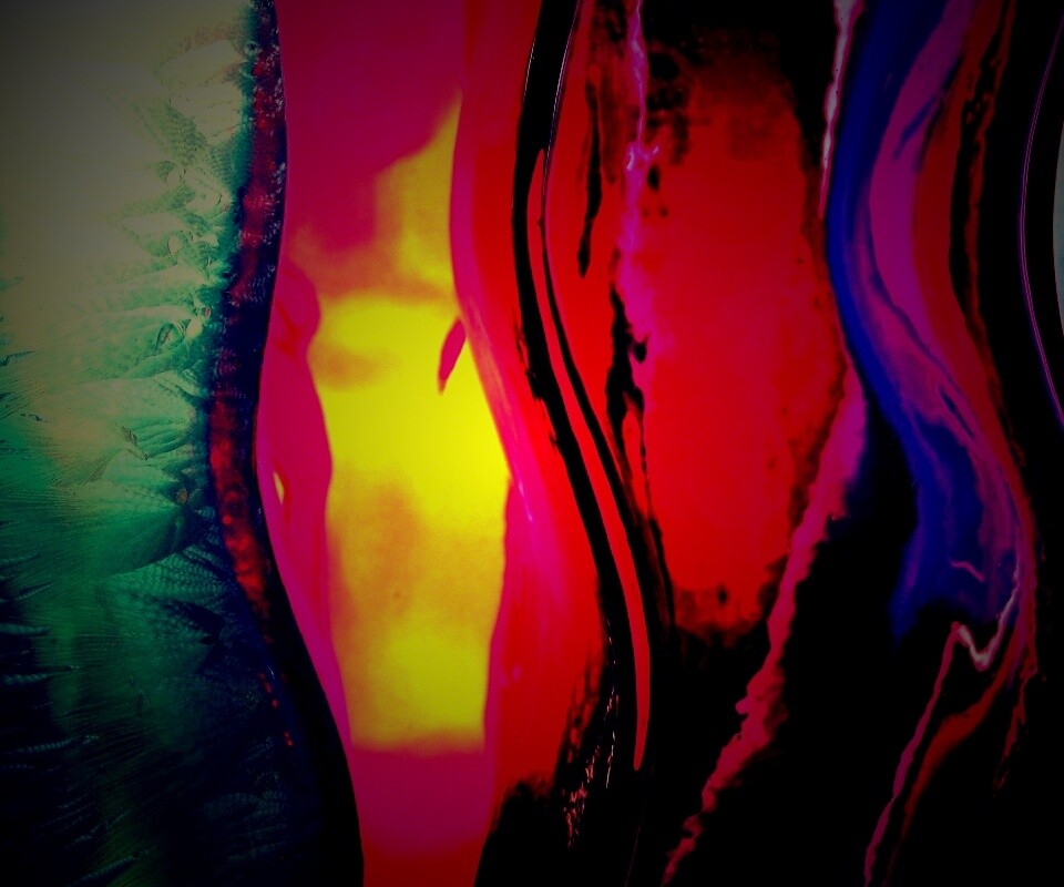 Цветные линии на стекле обои