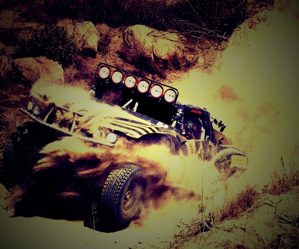 Раллийный внедорожник обои