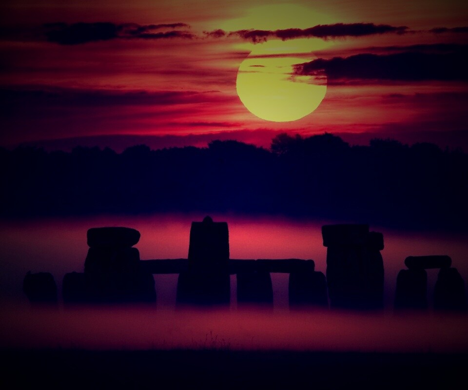 Стоунхэндж в утреннем тумане обои