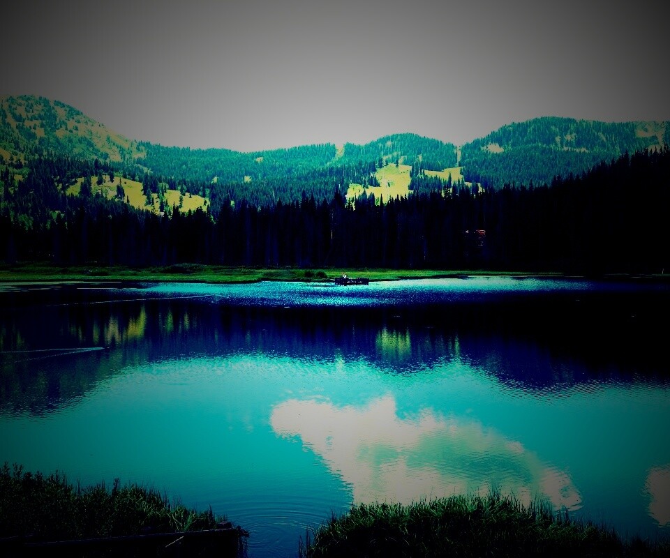 Горное озеро обои