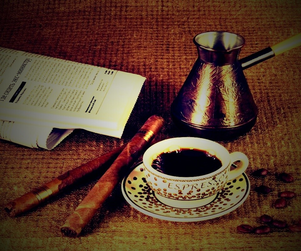 Утренний кофе, газета и сигары обои