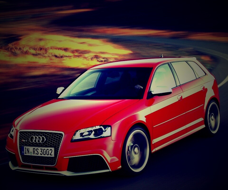 Красная ауди мчится по извилистой дороге обои