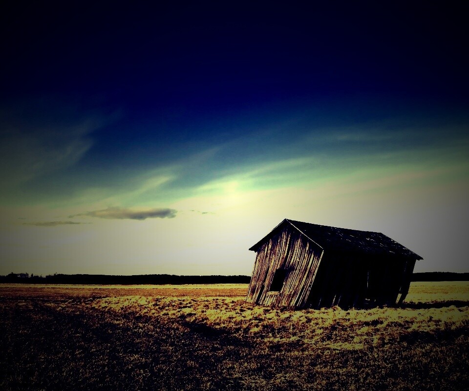 Покосившийся сарай обои