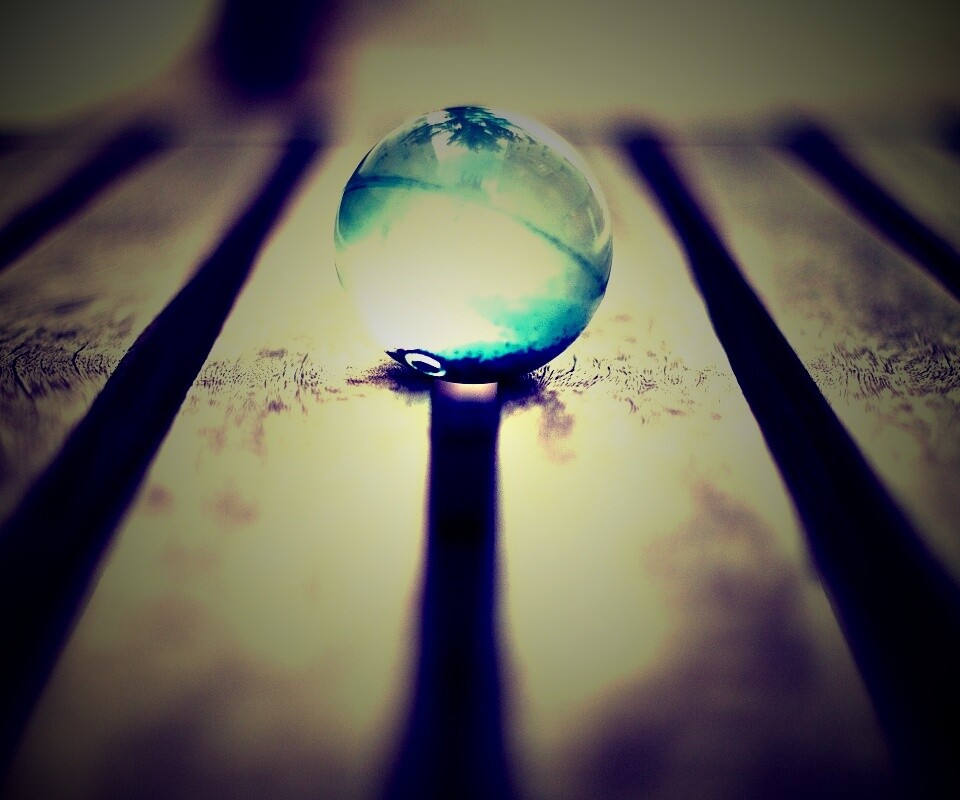 Стеклянный шарик обои
