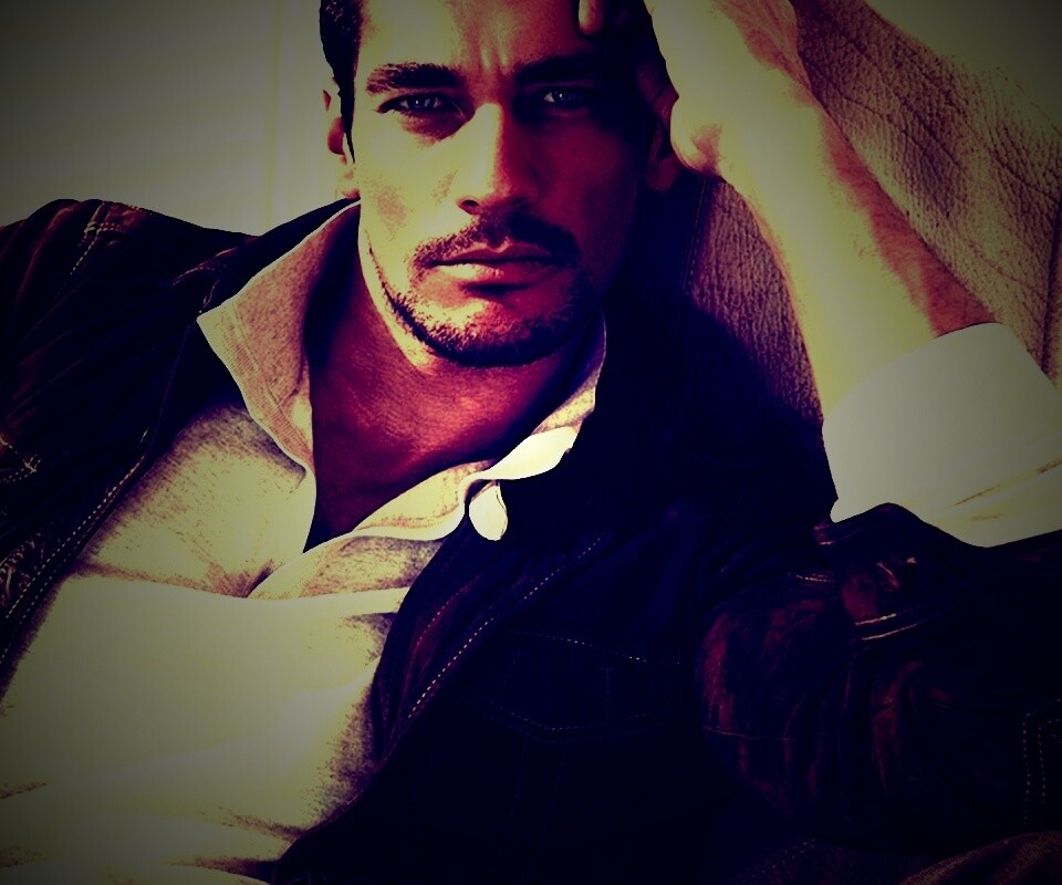 Парень в куртке обои