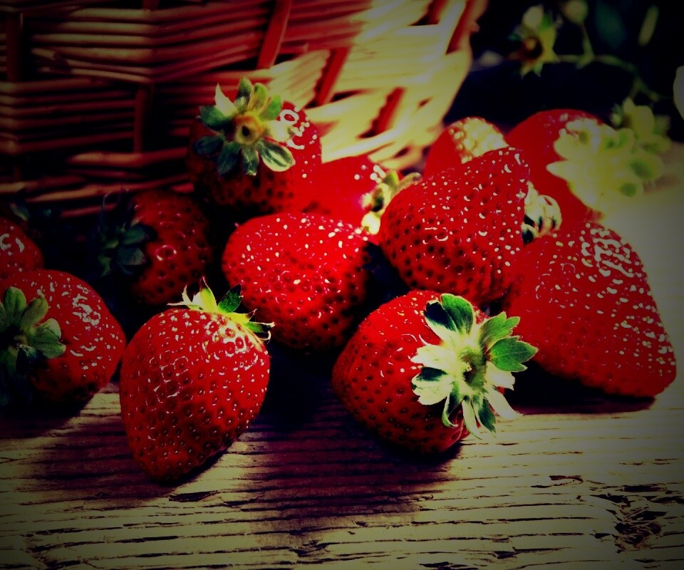 Клубничка обои
