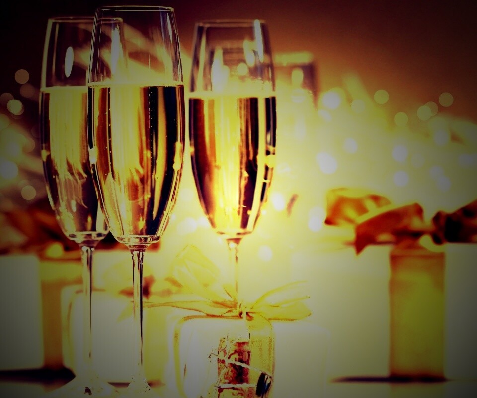 Бокалы с шампанским обои